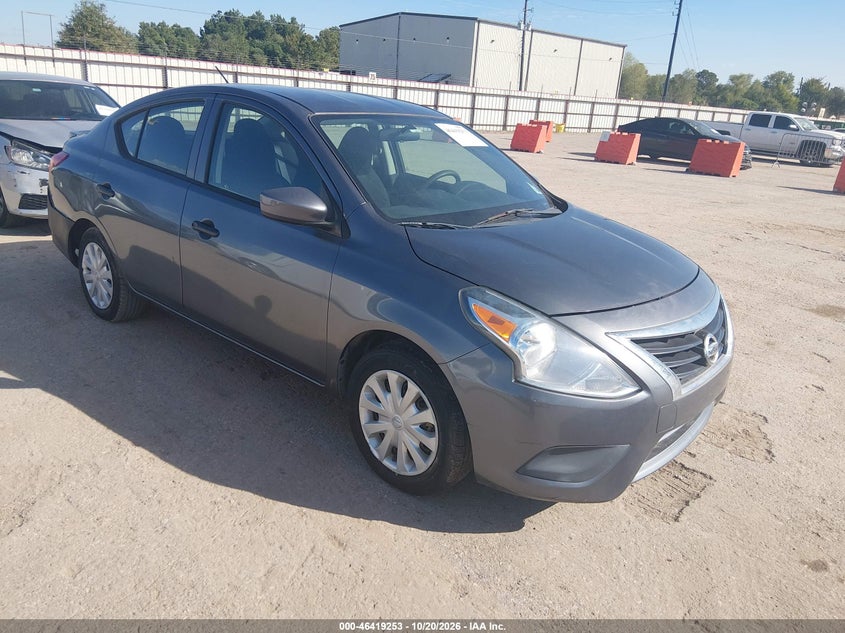 2017 Nissan Versa 1.6 S+
