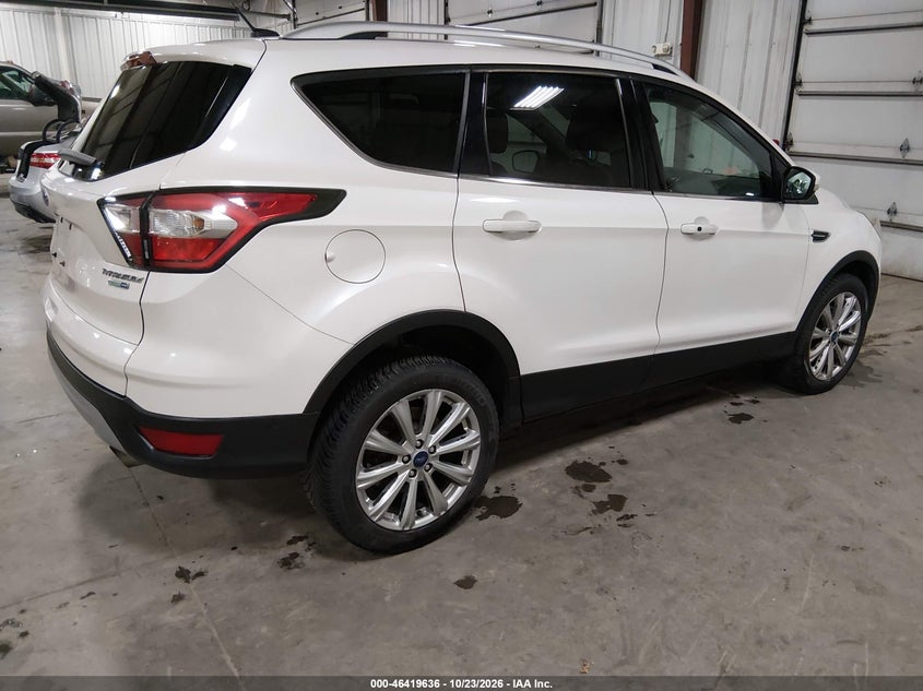 Vin: 1fmcu9jd1hua22323, lot: 46920002, ford escape titanium 20174