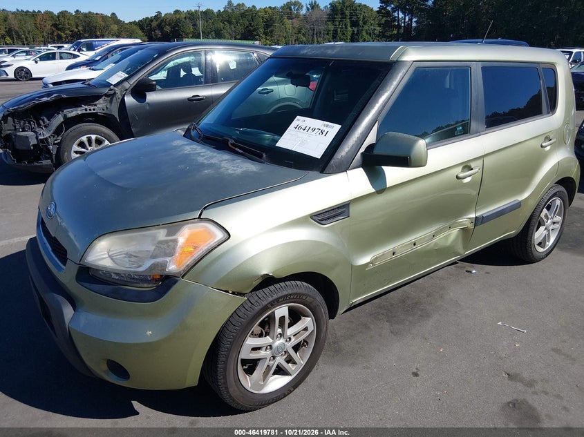 2011 Kia Soul +, Левый бок, IAAI, VIN KNDJT2A25B7254675 — фото 2