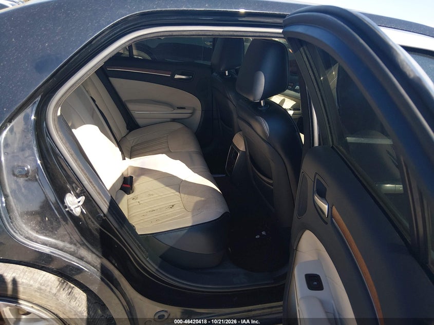 2016 CHRYSLER 300 C PLATINUM · Фото 8