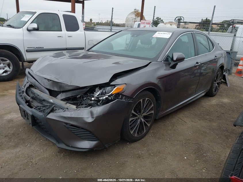2018 Toyota Camry Se, Перёд и зад, IAAI, VIN 4T1B11HK8JU506098 — фото 2