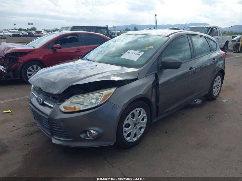 Vin: 1fahp3k21cl319236, lot: 46921525, ford focus se 20122