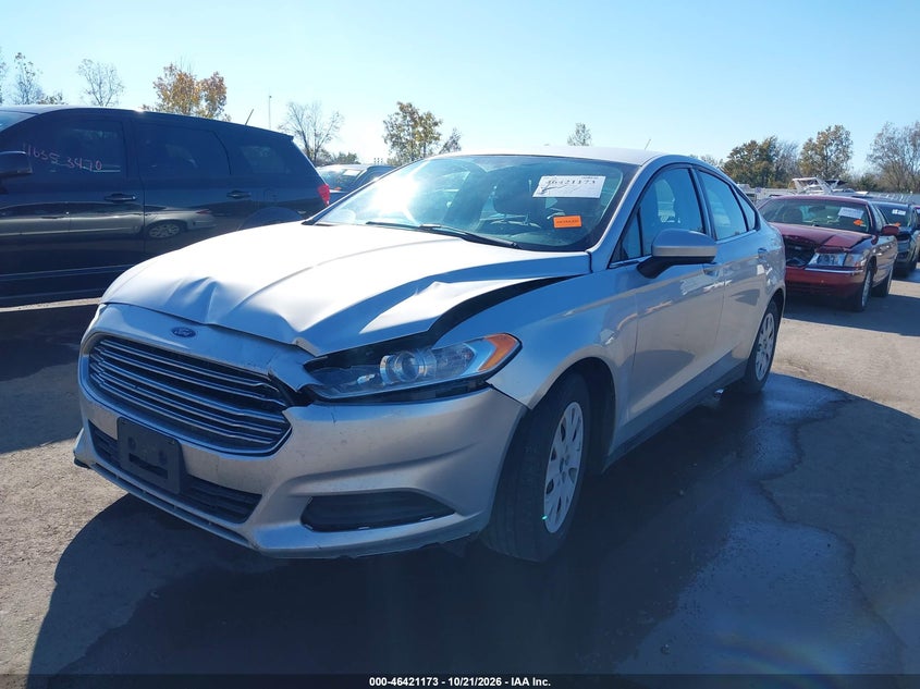 2013 Ford Fusion S, Удар спереди, IAAI, VIN 3FA6P0G78DR189985 — фото 2