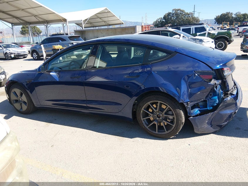 TESLA MODEL 3 - zdjęcie 15