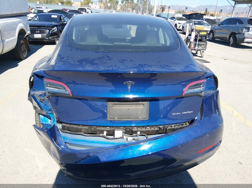 TESLA MODEL 3 - zdjęcie 17