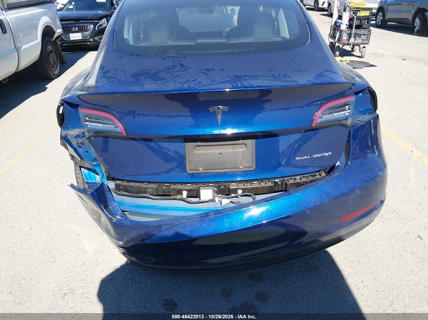 TESLA MODEL 3 - zdjęcie 20