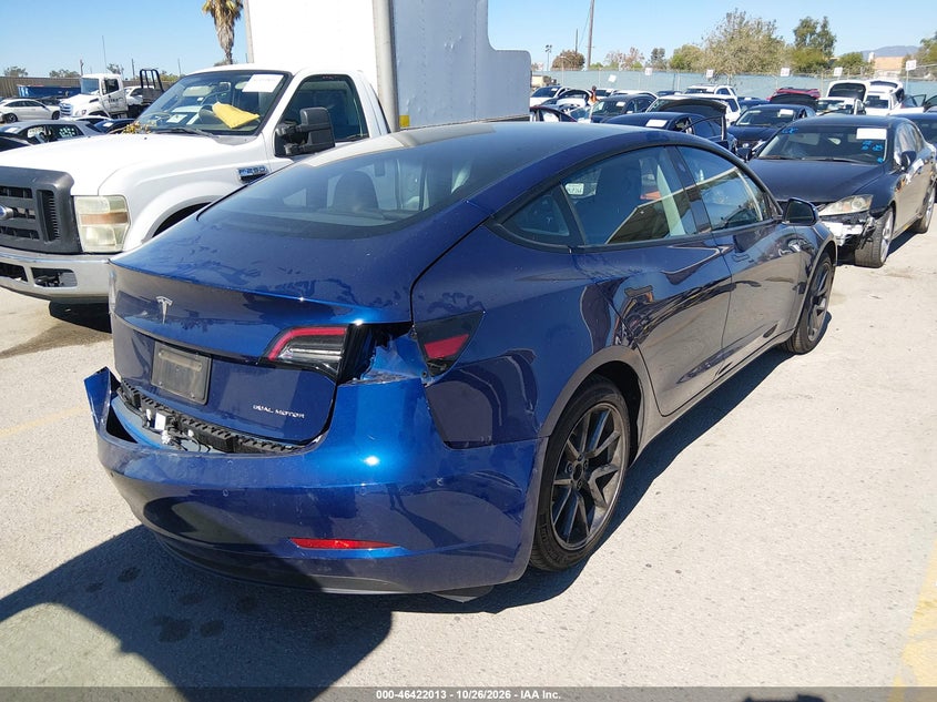TESLA MODEL 3 - zdjęcie 4