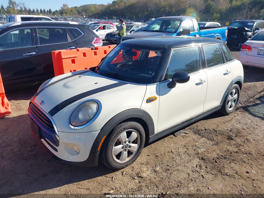 2016 Mini Hardtop Cooper, Normal Wear & Tear, IAAI, VIN WMWXU1C52G2A93229 — photo 2