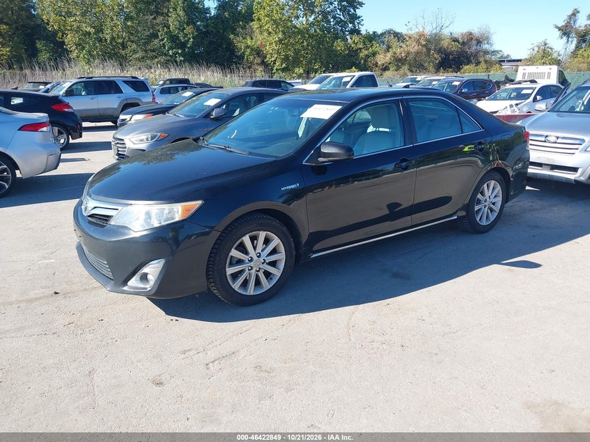2012 TOYOTA CAMRY HYBRID XLE · Фото 2