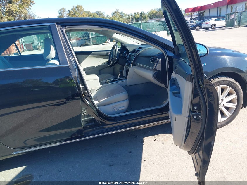 2012 TOYOTA CAMRY HYBRID XLE · Фото 5
