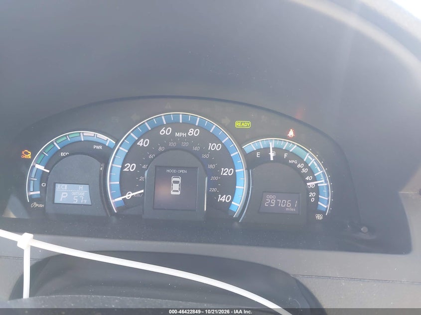 2012 TOYOTA CAMRY HYBRID XLE · Фото 7