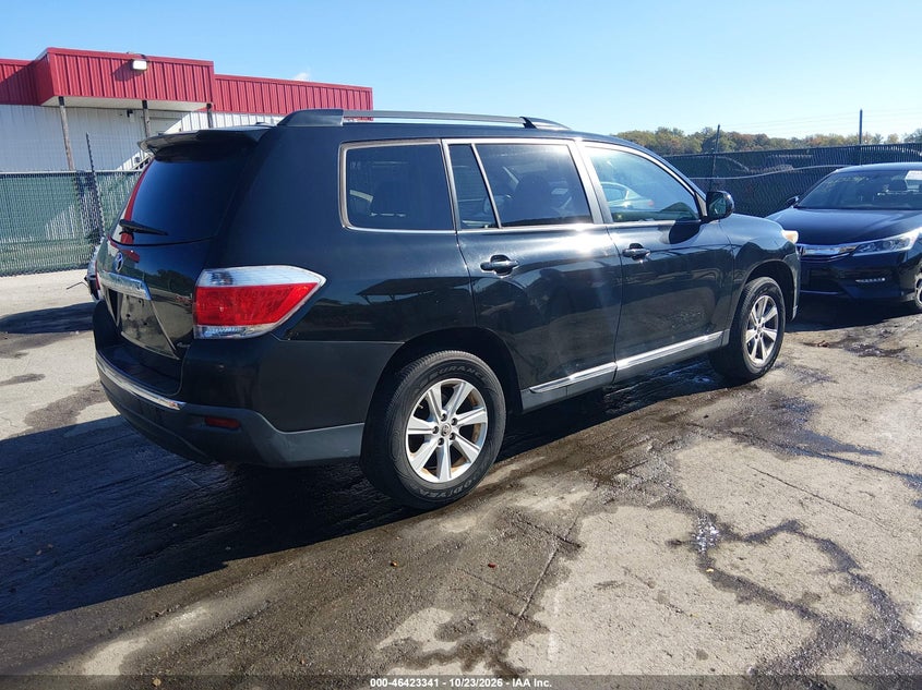 Vin: 5tdbk3eh8bs061776, lot: 46923699, toyota highlander se v6 20114