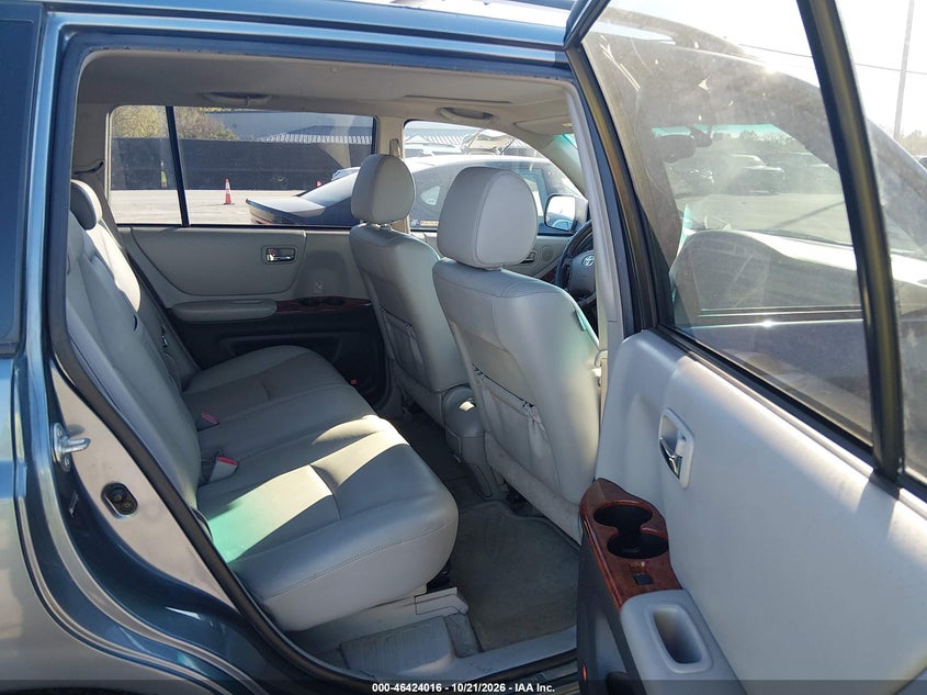 TOYOTA HIGHLANDER