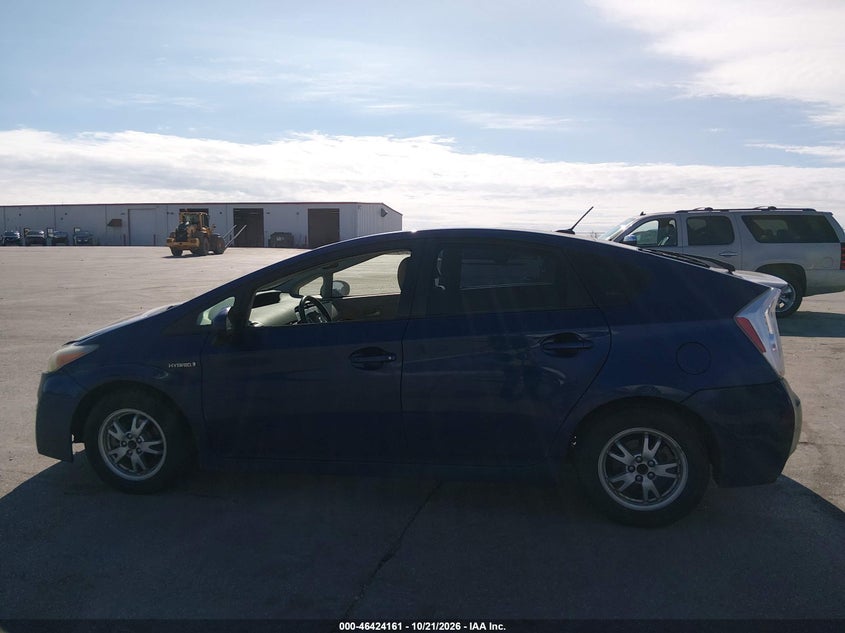 2011 TOYOTA PRIUS · Фото 14