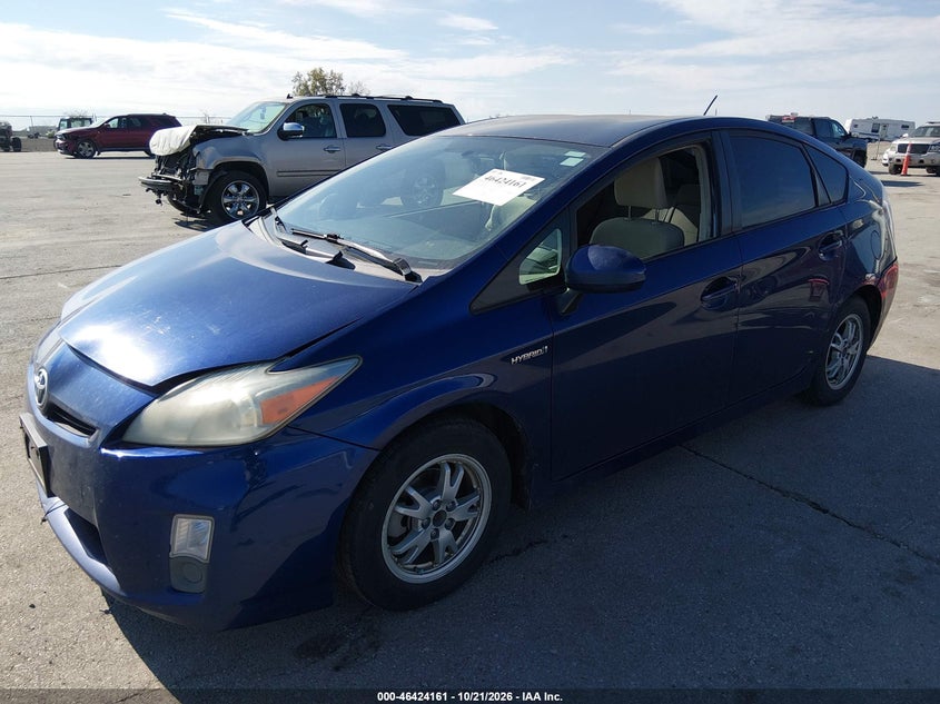 2011 TOYOTA PRIUS · Фото 2