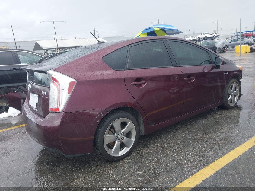 Vin: jtdkn3du7d5573575, lot: 46924801, toyota prius three se 20134