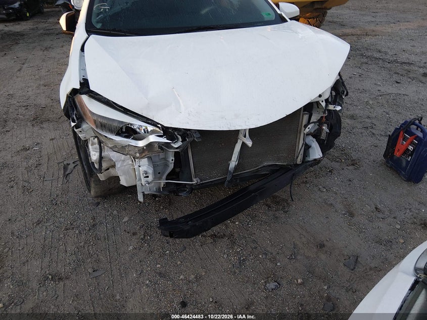 2016 TOYOTA COROLLA LE · Фото 6