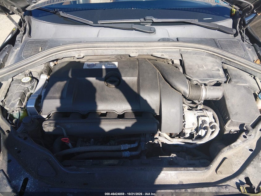 2014 VOLVO XC60 T6 R-DESIGN · Фото 10