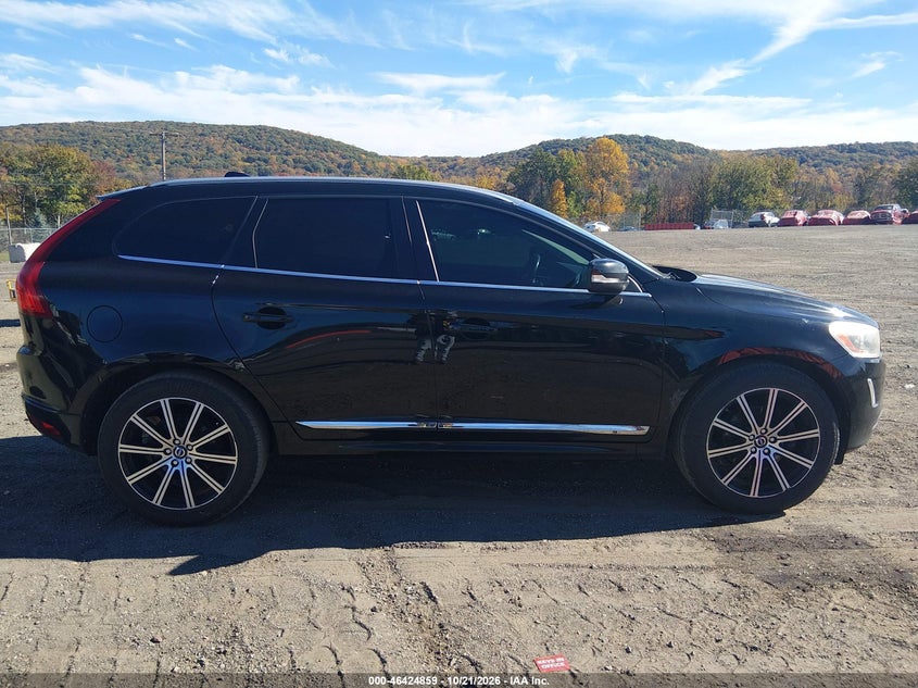 2014 VOLVO XC60 T6 R-DESIGN · Фото 13