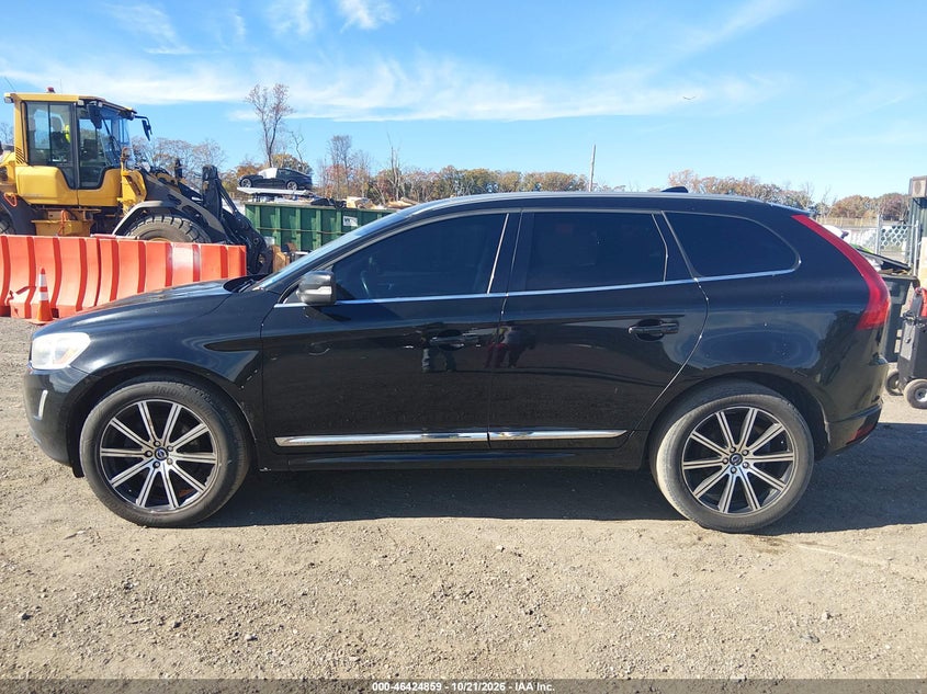 2014 VOLVO XC60 T6 R-DESIGN · Фото 14
