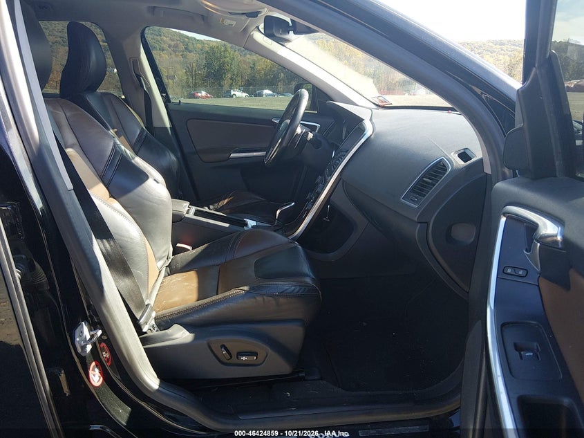 2014 VOLVO XC60 T6 R-DESIGN · Фото 5