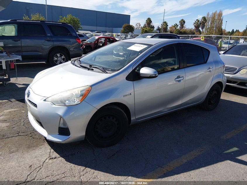 Vin: jtdkdtb38d1553842, lot: 46926575, toyota prius c two 20132