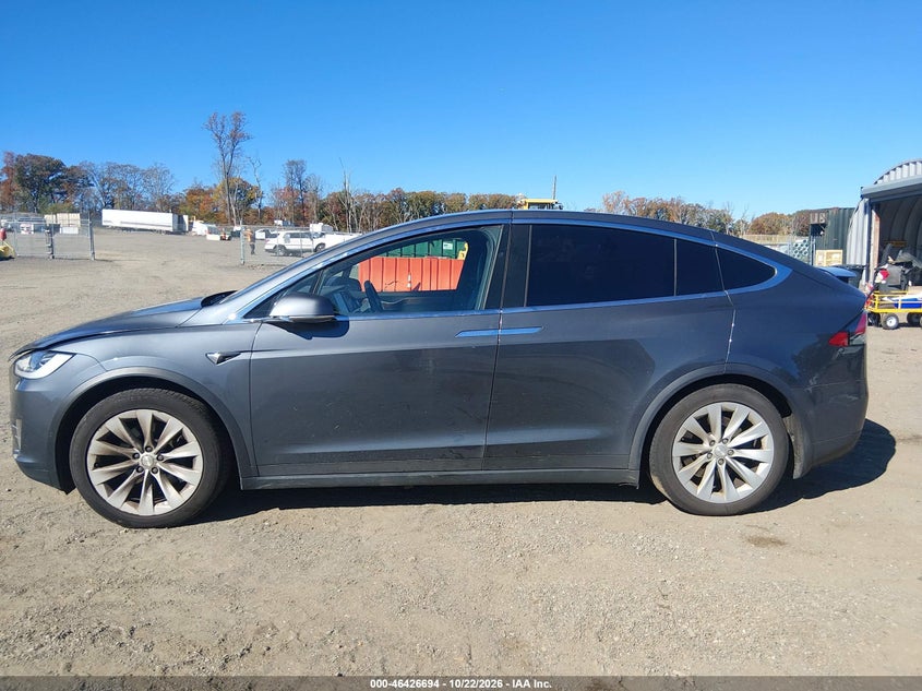 2017 TESLA MODEL X 100D/75D/90D · Фото 14