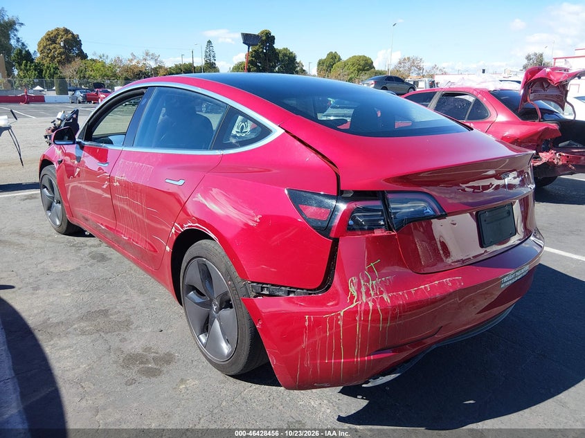 TESLA MODEL 3 - zdjęcie 3