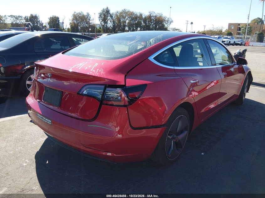 TESLA MODEL 3 - zdjęcie 4
