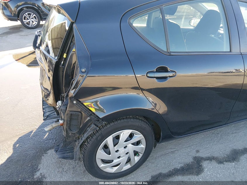 TOYOTA PRIUS C - zdjęcie 18