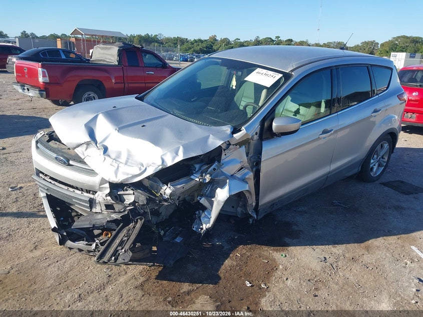 Vin: 1fmcu0g78fua62957, lot: 46930609, ford escape se 20152