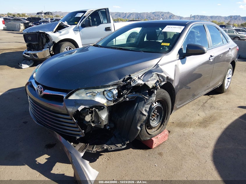 2016 Toyota Camry Le, Левый перёд, IAAI, VIN 4T1BF1FK4GU586402 — фото 2