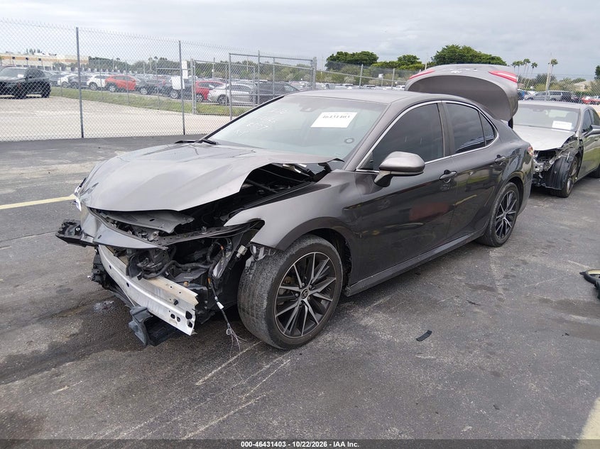 Vin: 4t1b11hk3ju665207, lot: 46931761, toyota camry le 20182