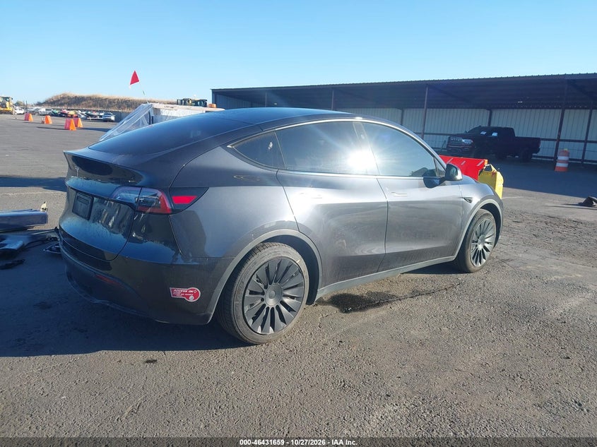 Vin: 7saygded7rf027828, lot: 46932017, tesla model y long range single motor rear-wheel drive/rwd 20244