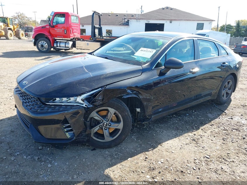 2021 Kia K5 Lxs, Left Front, IAAI, VIN 5XXG14J2XMG047172 — photo 2