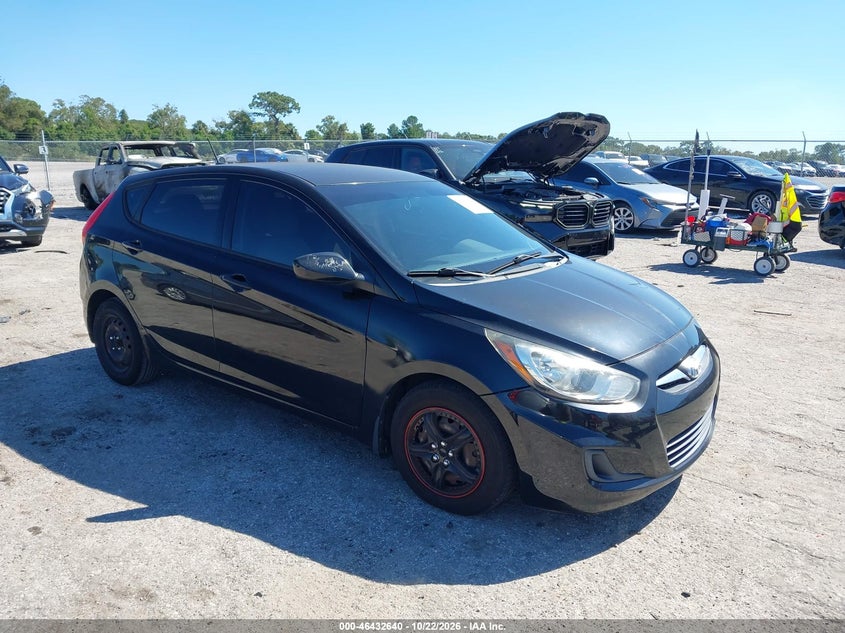 2013 HYUNDAI ACCENT GS