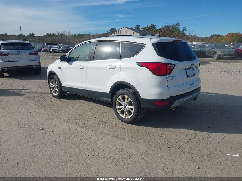 Vin: 1fmcu9gd1kub18189, lot: 46933066, ford escape se 20193