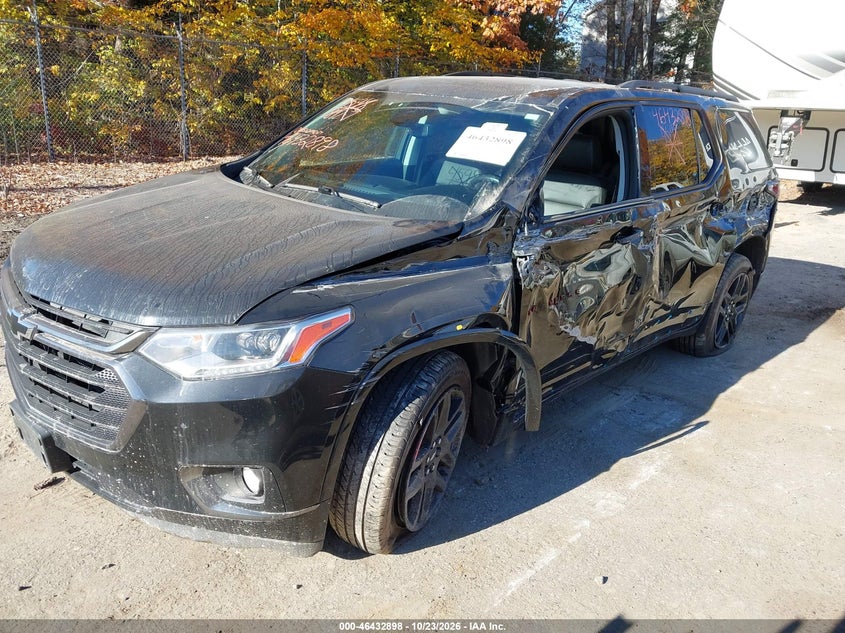 2018 Chevrolet Traverse Premier, Left Side, IAAI, VIN 1GNEVJKW3JJ127794 — photo 2