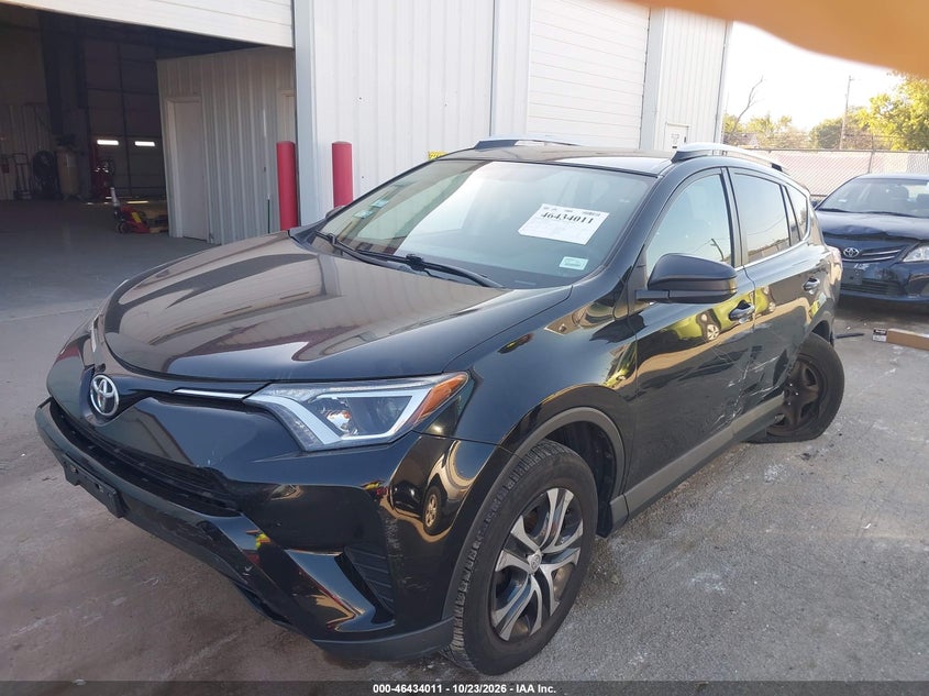2016 Toyota Rav4 Le, Перёд и зад, IAAI, VIN 2T3ZFREV7GW291617 — фото 2