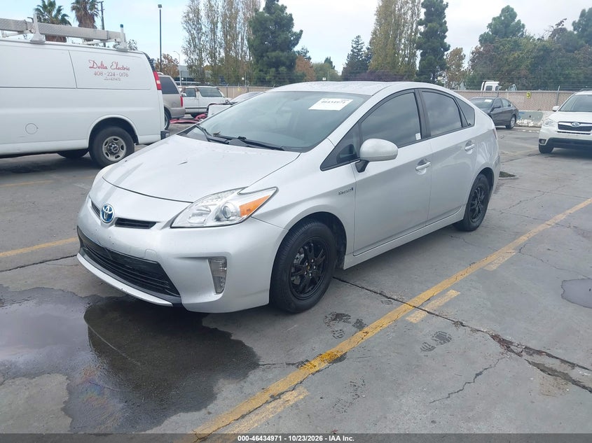 Vin: jtdkn3du7d5581322, lot: 46935337, toyota prius 20132