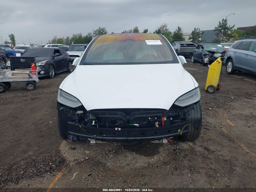 TESLA MODEL X - zdjęcie 13