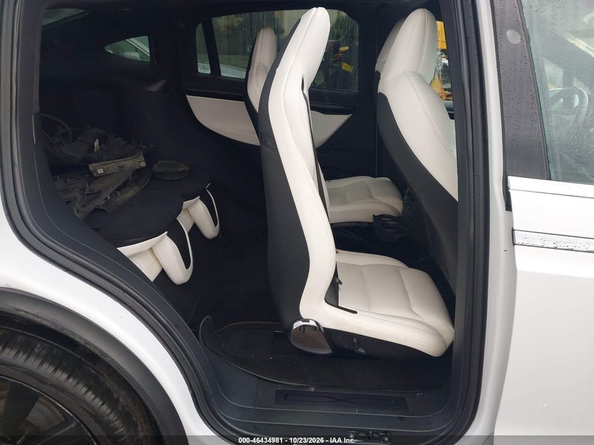 TESLA MODEL X - zdjęcie 8