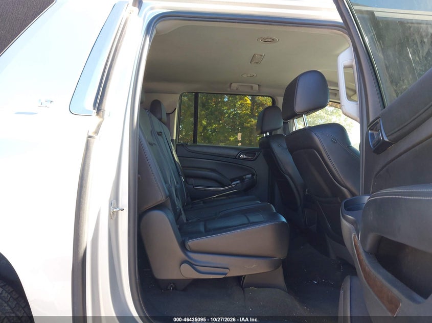 CHEVROLET SUBURBAN 1500 - zdjęcie 8