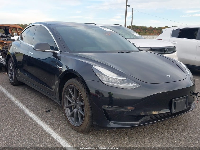 2019 Tesla Model 3 Long Range, фото с аукциона 1