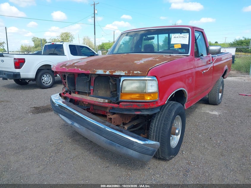 1995 Ford F250, Front & Rear, IAAI, VIN 1FTHF26H3SNA71368 — photo 2