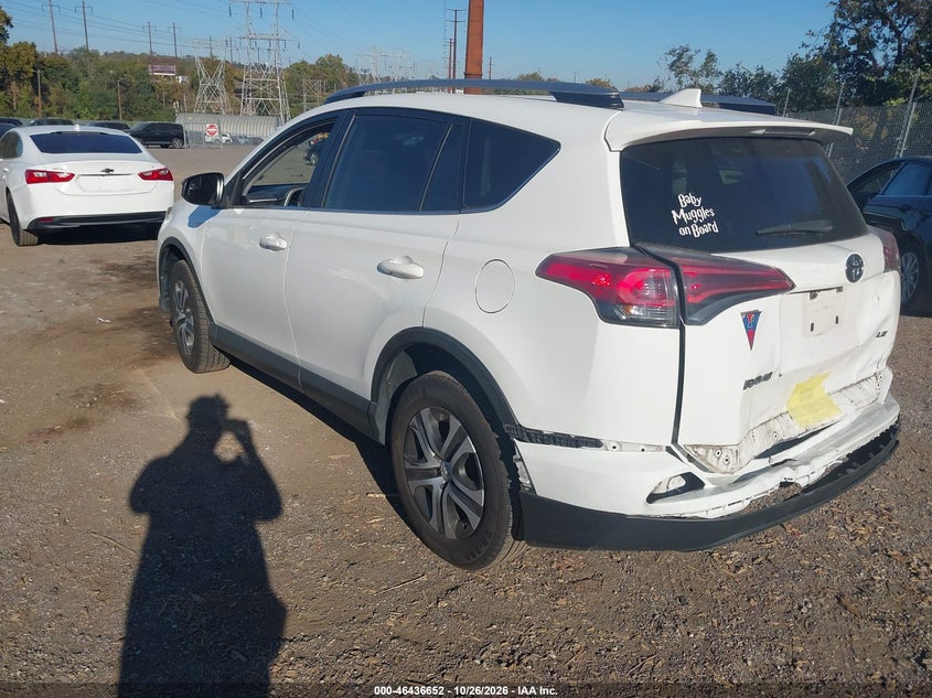Vin: jtmzfrev1hj705040, lot: 46937018, toyota rav4 le 20173