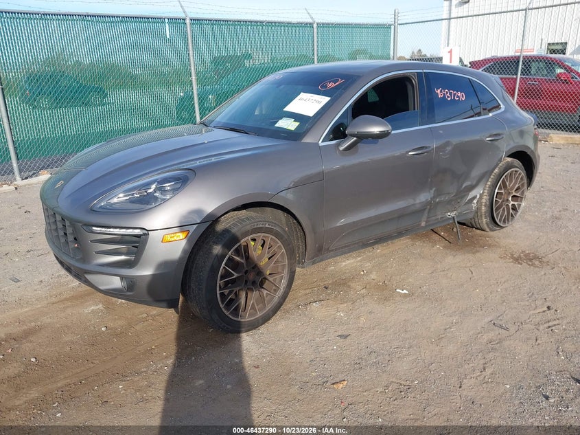 2015 Porsche Macan S, Left & Right Side, IAAI, VIN WP1AB2A57FLB41254 — photo 2