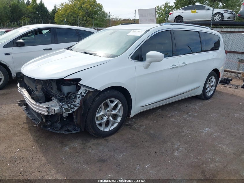 2017 Chrysler Pacifica Touring-L Plus, Удар спереди, IAAI, VIN 2C4RC1EG7HR508347 — фото 2