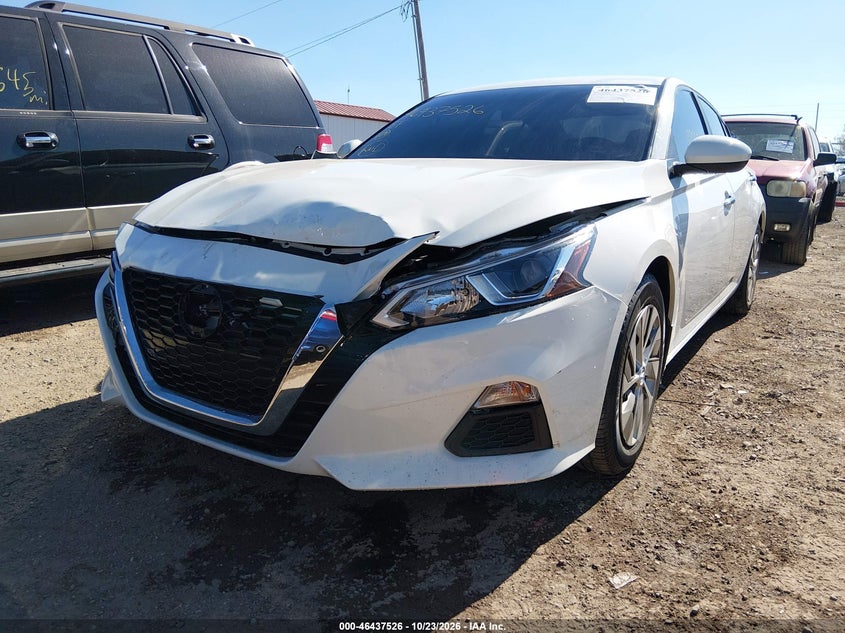 2020 Nissan Altima S Fwd, Left Front, IAAI, VIN 1N4BL4BV4LC244338 — photo 2