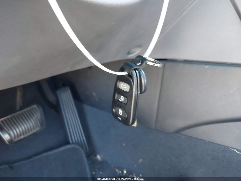 2011 HYUNDAI SONATA GLS · Фото 11